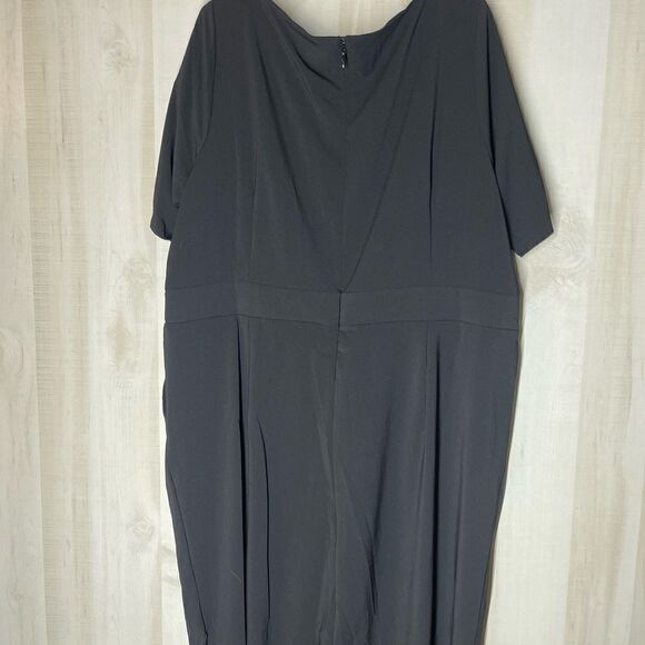 Torrid new black crepe romper jumpsuit short sleeve boat neck, size 22 - Picture 11 of 16